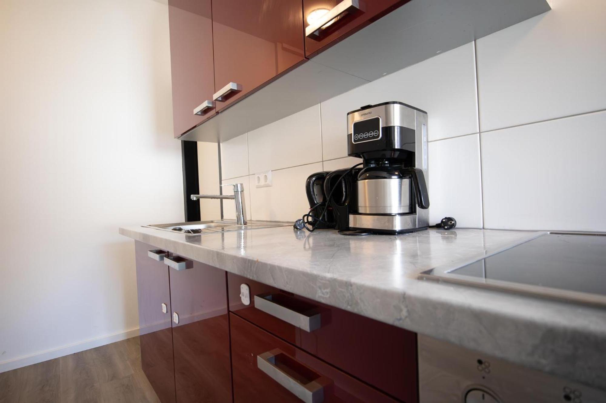 Near Schoenbrunn - Economy Rooms In Shared Apartment At Meidling Train Station Viena Exterior foto