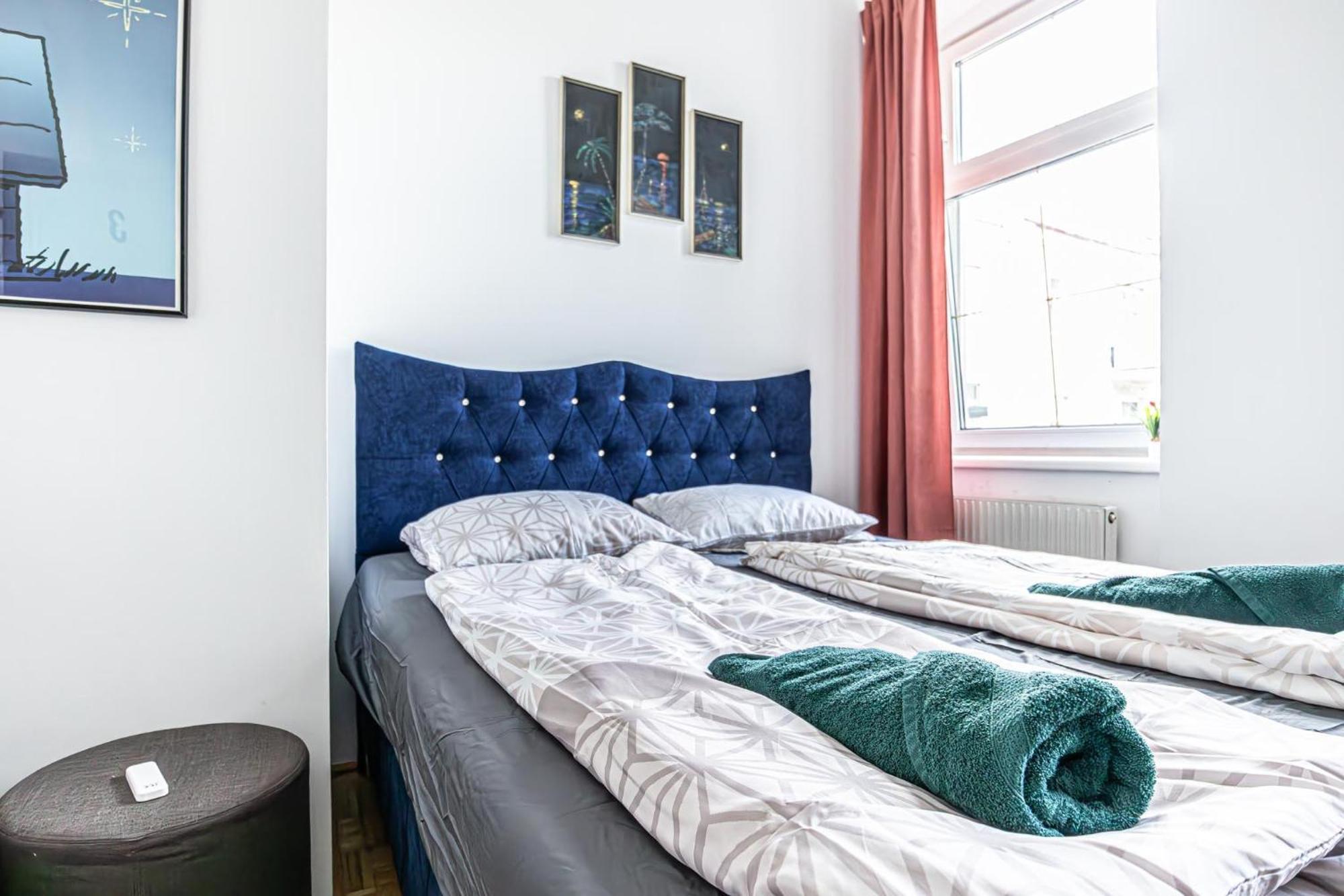 Near Schoenbrunn - Economy Rooms In Shared Apartment At Meidling Train Station Viena Exterior foto