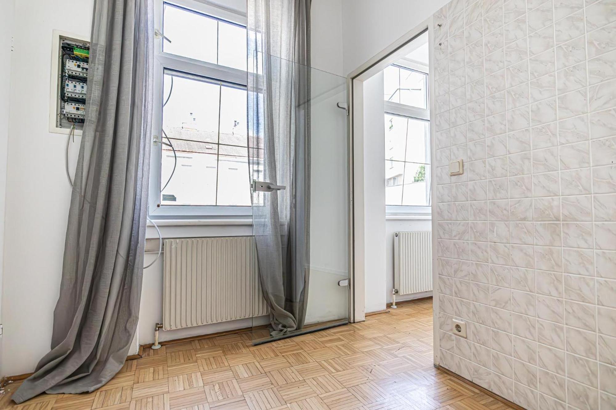 Near Schoenbrunn - Economy Rooms In Shared Apartment At Meidling Train Station Viena Exterior foto